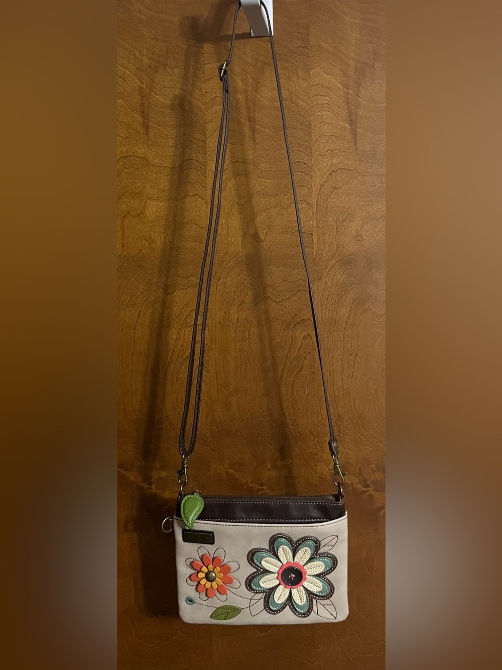 CHALA NWOT TAN & BROWN CROSSBODY BAG WITH MULTICOLOR FLORAL APPLIQUÉ - Picture 7 of 8